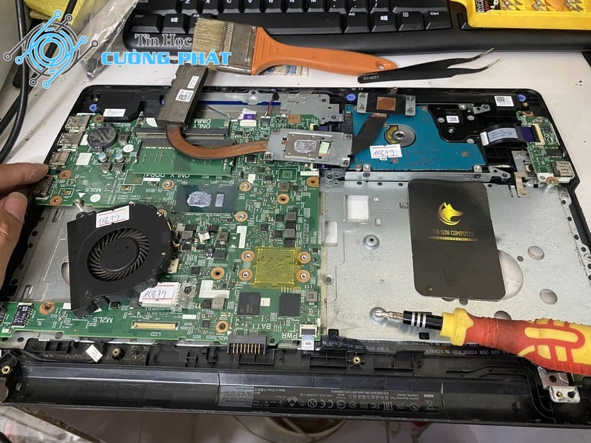 vệ sinh laptop tại nhà TPHCM