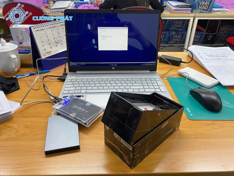 cài phần mềm laptop tại nhà