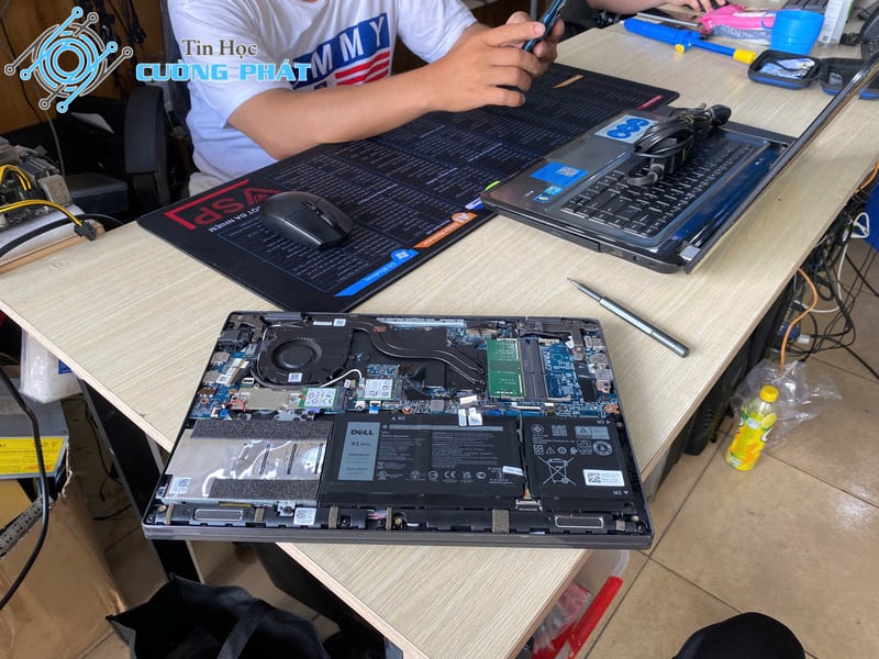dịch vụ vệ sinh máy tính tại nhà
