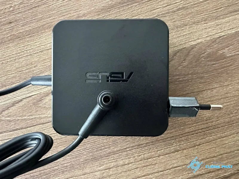 bán sạc laptop quận 6 hình ảnh minh họa chuyên sâu 3