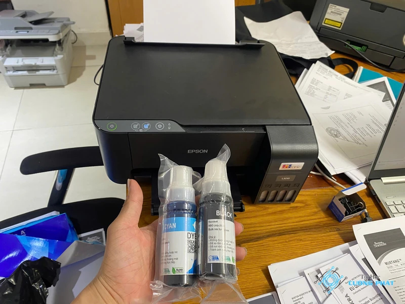 Nạp mực máy in epson hình ảnh minh họa chuyên sâu 2