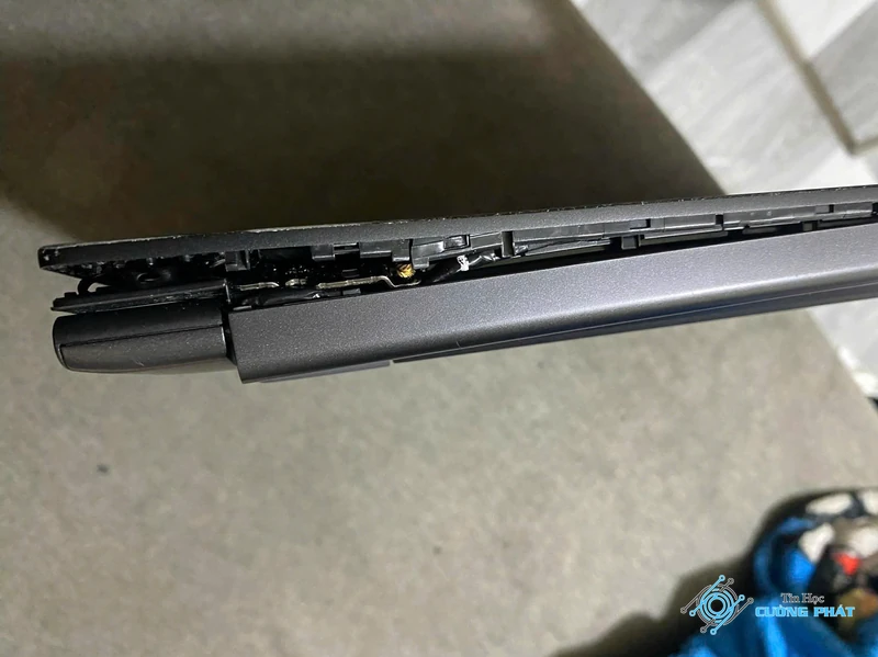 sửa bản lề laptop hình ảnh minh họa chuyên sâu 4