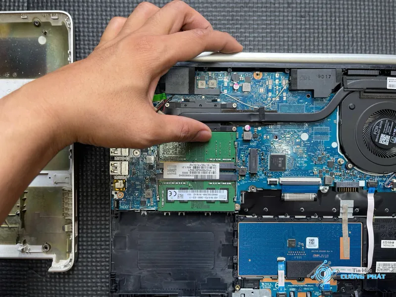 sửa laptop dell hình ảnh minh họa chuyên sâu 2