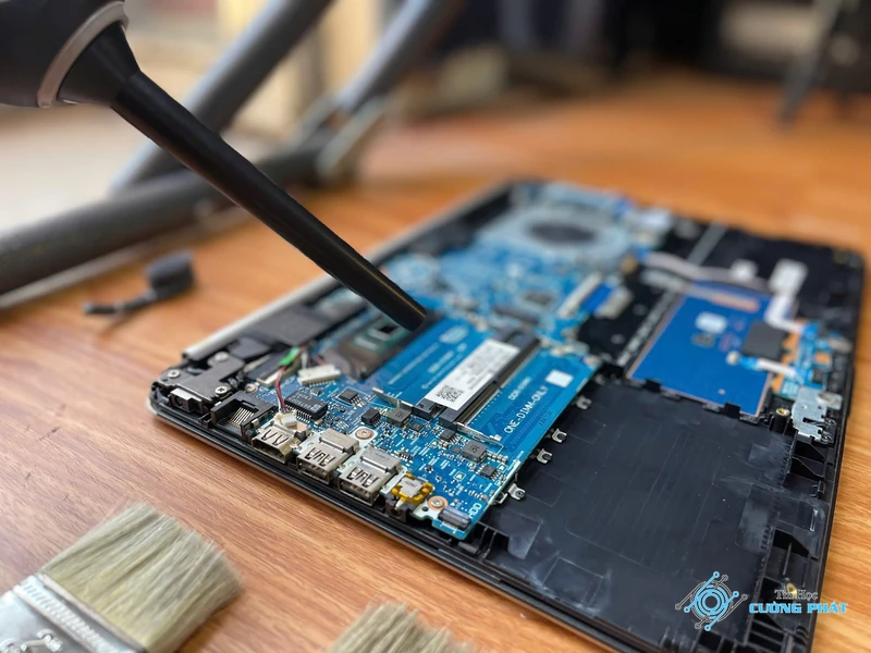 Vệ sinh máy tính Quận 10 hình ảnh minh họa chuyên sâu 3